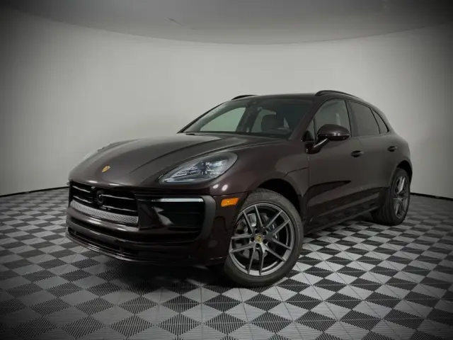 2025 Porsche Macan T - Photo 6