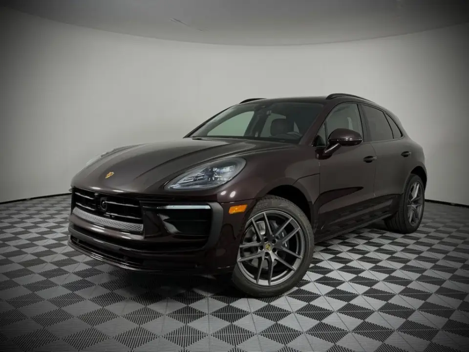 2025 Porsche Macan T - Photo 7