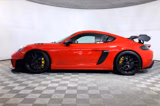 2025 Porsche 718 GT4 RS - Photo 9