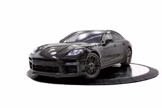 2025 Porsche Panamera Turbo E-Hybrid's photo