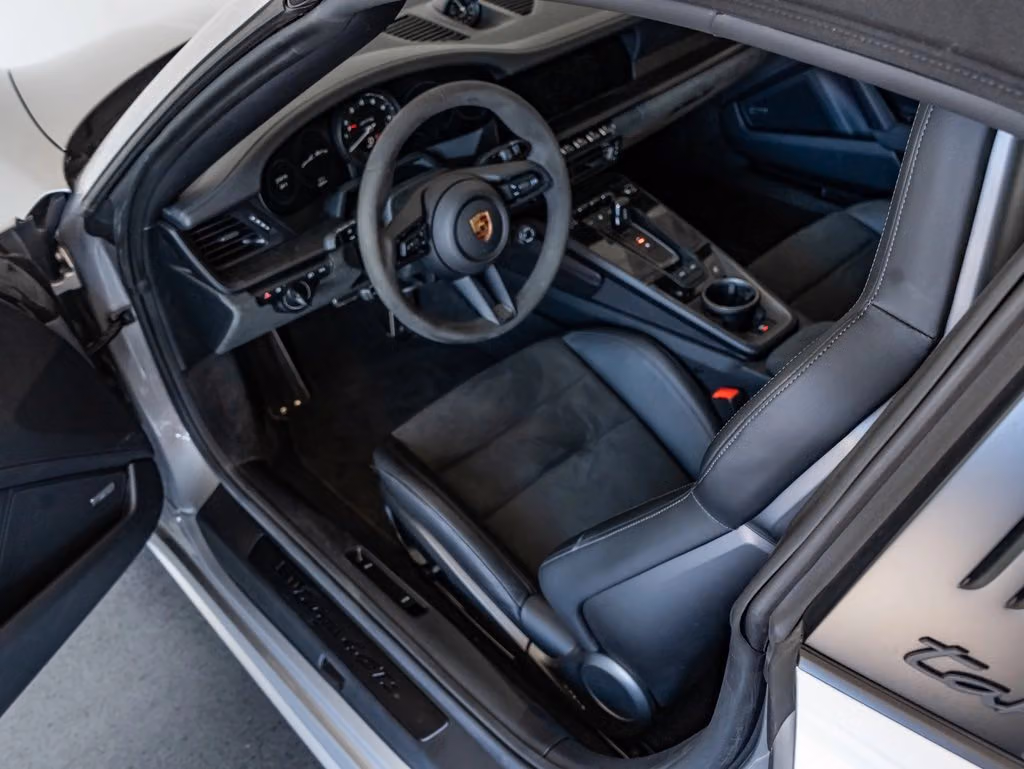 2024 Porsche 911 GTS - Photo 28