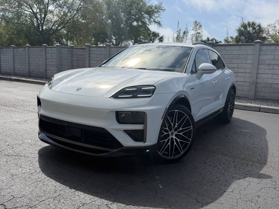 2026 Porsche Macan
