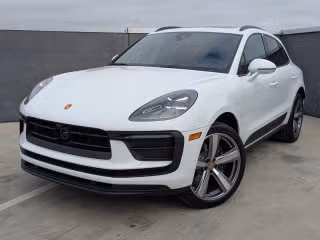 2025 Porsche Macan's photo