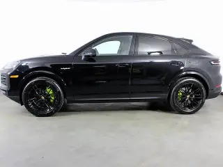 2026 Porsche Cayenne Coup E-Hybrid - Photo 13