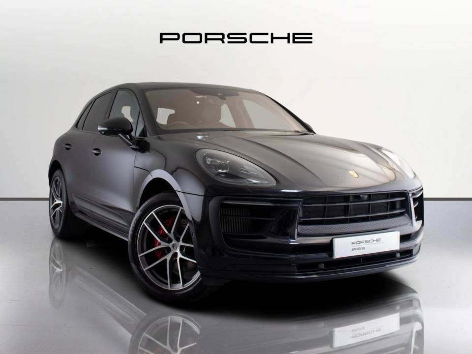 2024 PORSCHE MACAN