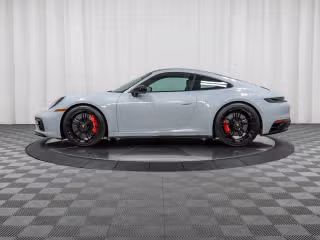 2024 Porsche 911 GTS - Photo 9