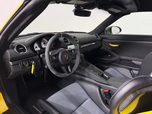 2024 Porsche 718 Spyder RS - Photo 30