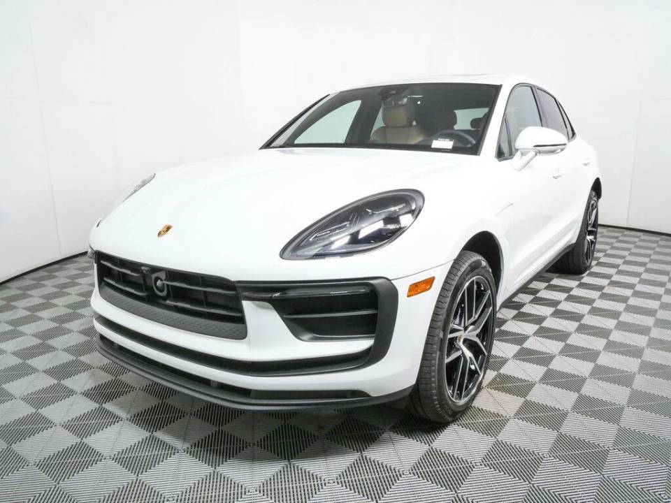 2026 Porsche Macan