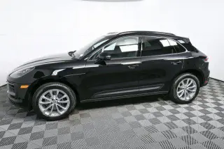 2026 Porsche Macan T - Photo 13