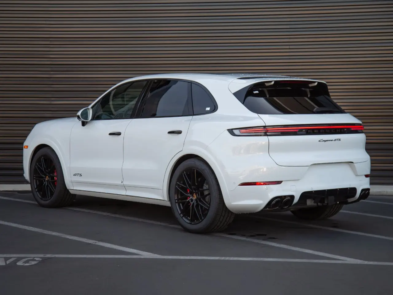 2026 Porsche Cayenne GTS - Photo 24