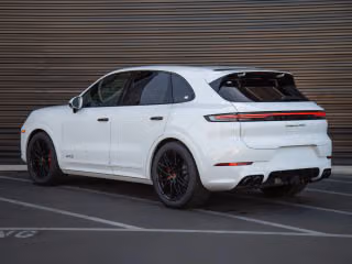 2026 Porsche Cayenne GTS - Photo 17