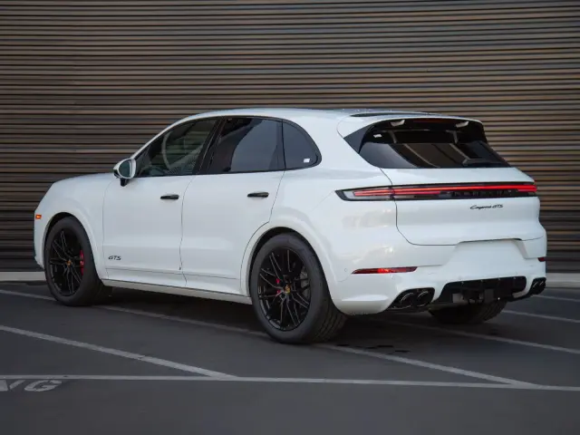 2026 Porsche Cayenne GTS - Photo 22