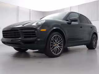 2023 Porsche Cayenne Platinum Edition's photo