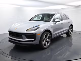 2025 Porsche Macan T's photo