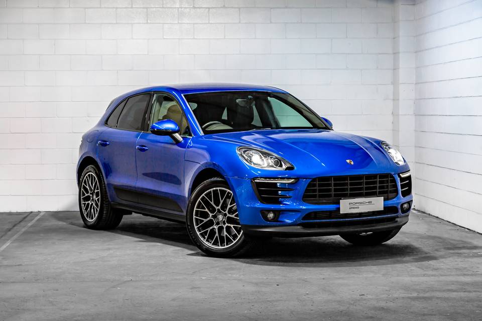 Buy used Porsche 2018 Porsche Macan at Porsche Centre Goldcoast
