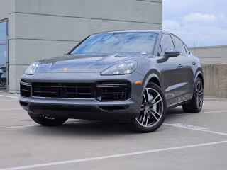 2023 Porsche Cayenne Turbo's photo