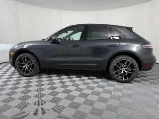 2026 Porsche Macan T - Photo 13