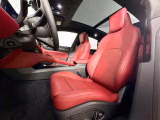 2025 Porsche Macan Turbo Electric - Photo 33