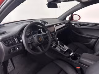2025 Porsche Macan - Photo 25