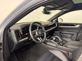 2025 Porsche Cayenne Coup Base - Photo 25