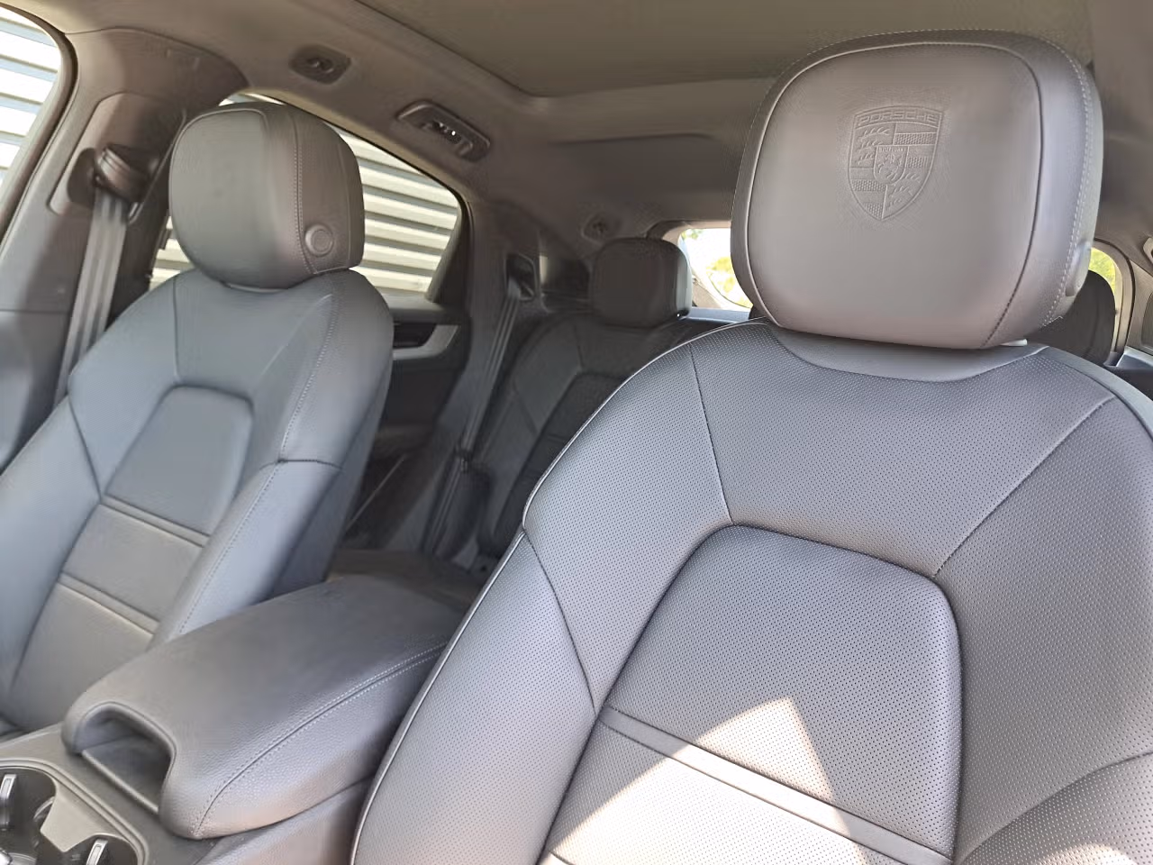 2025 Porsche Cayenne Coup Base - Photo 36
