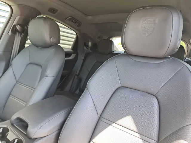 2025 Porsche Cayenne Coup Base - Photo 38