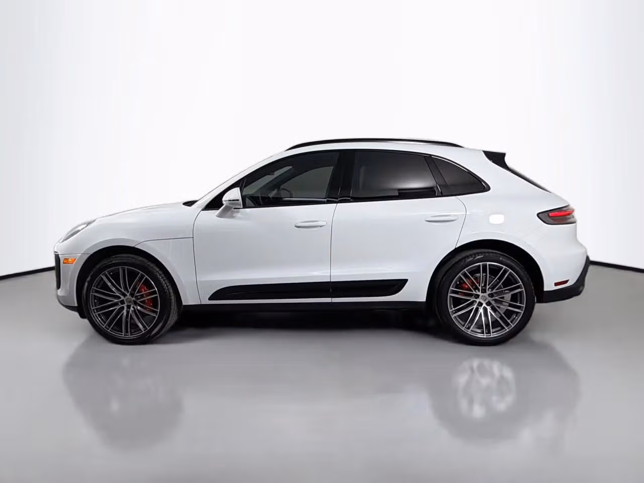 2025 Porsche Macan S - Photo 12