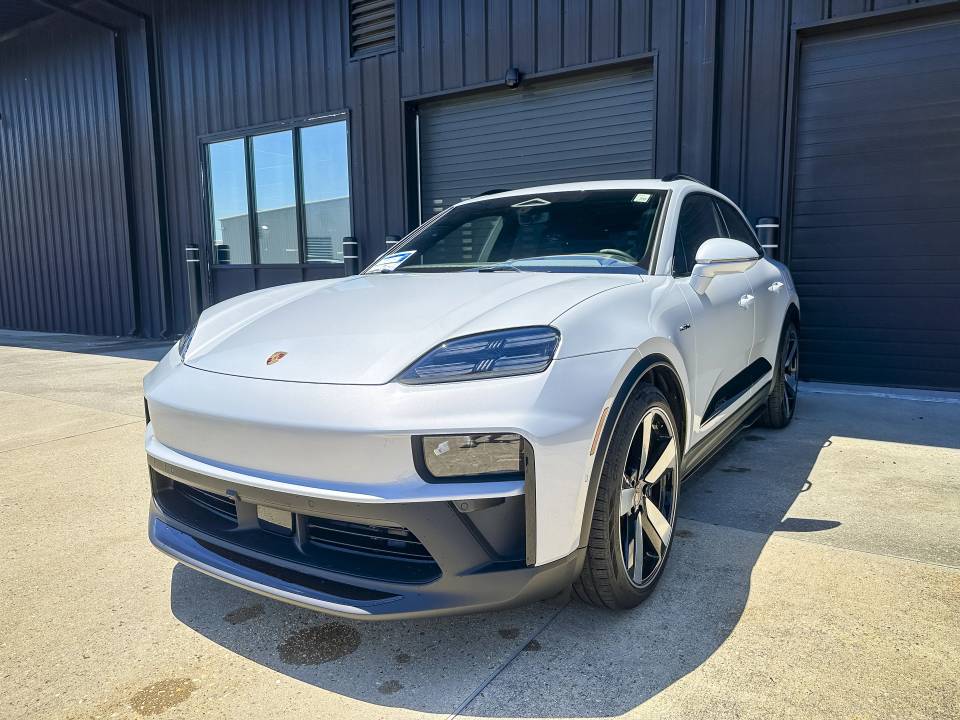 2026 Porsche Macan