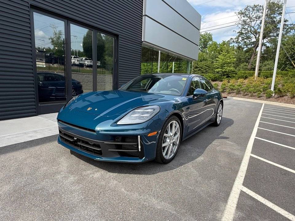 2026 Porsche Panamera Base