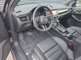 2026 Porsche Macan Base - Photo 25