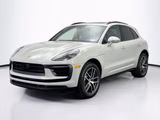 2026 Porsche Macan -'s photo