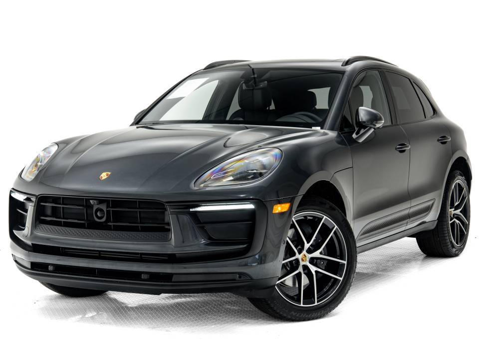 2023 Porsche Macan Base