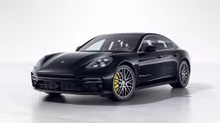 2023 Porsche Panamera Turbo S's photo