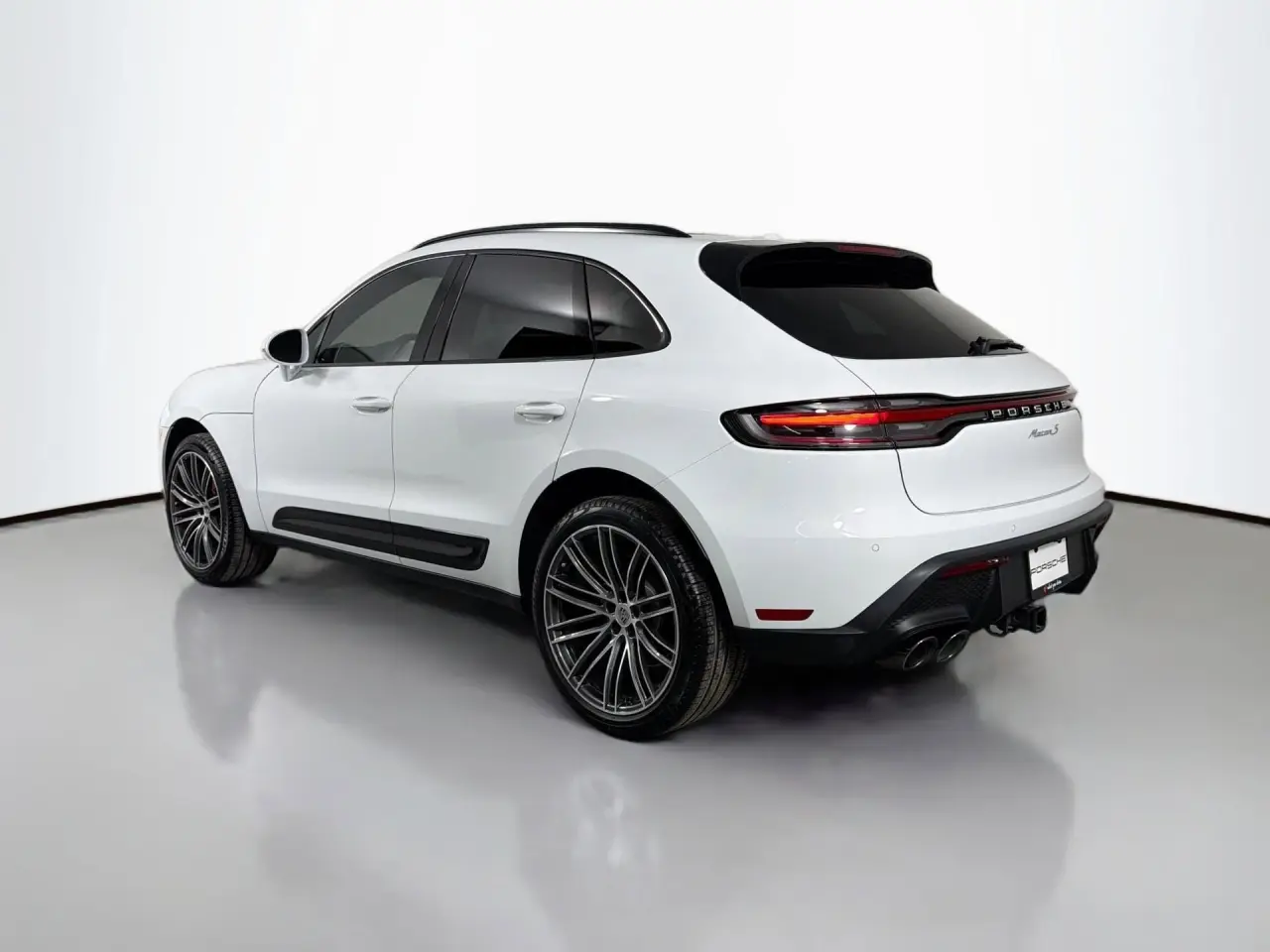 2025 Porsche Macan S - Photo 24
