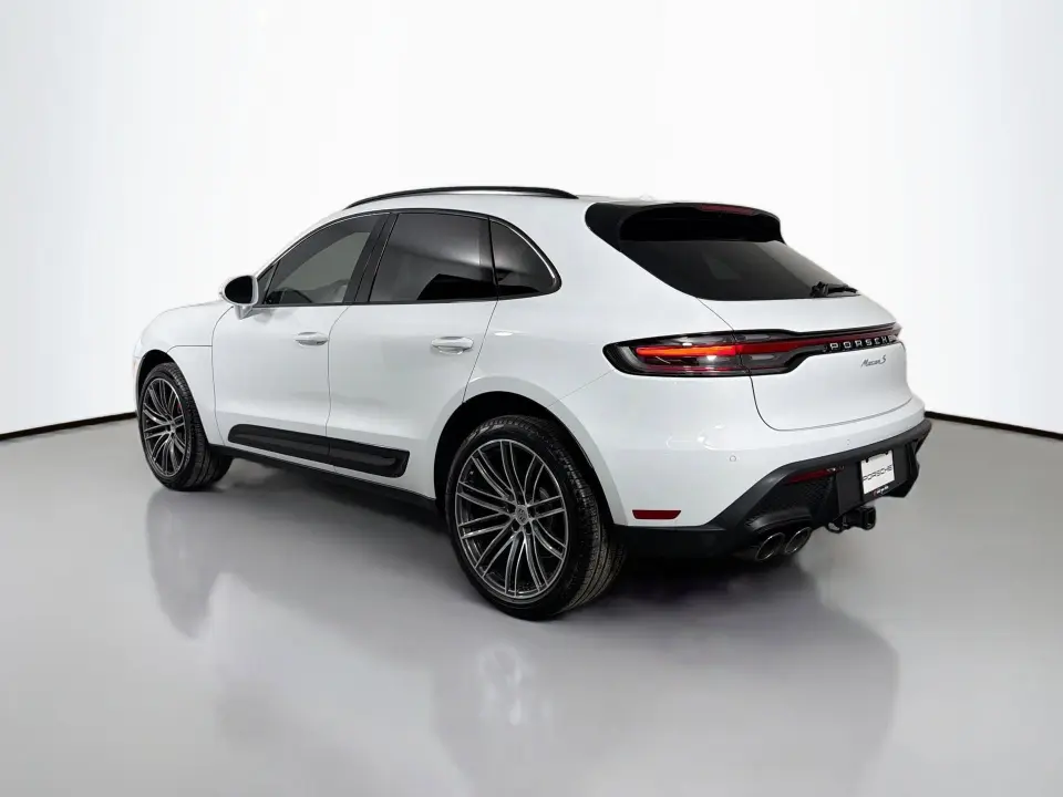 2025 Porsche Macan S - Photo 23