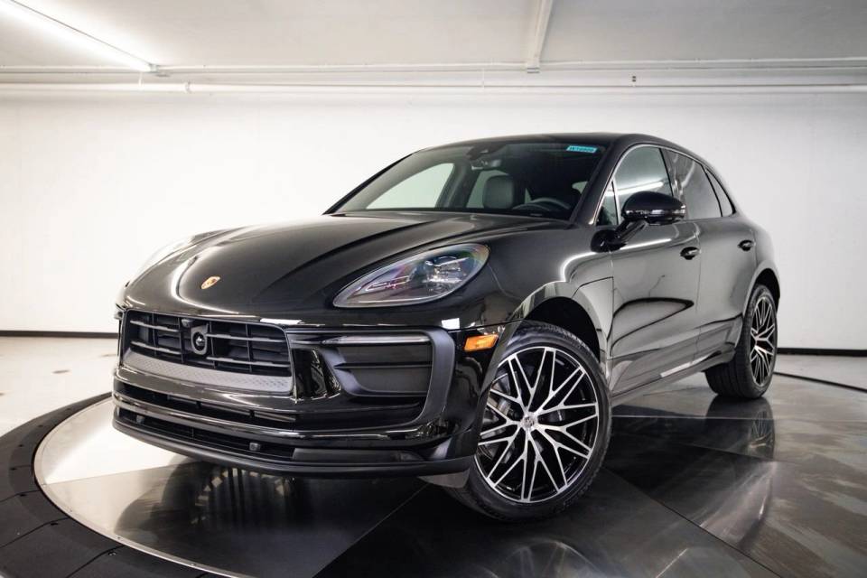 2026 Porsche Macan
