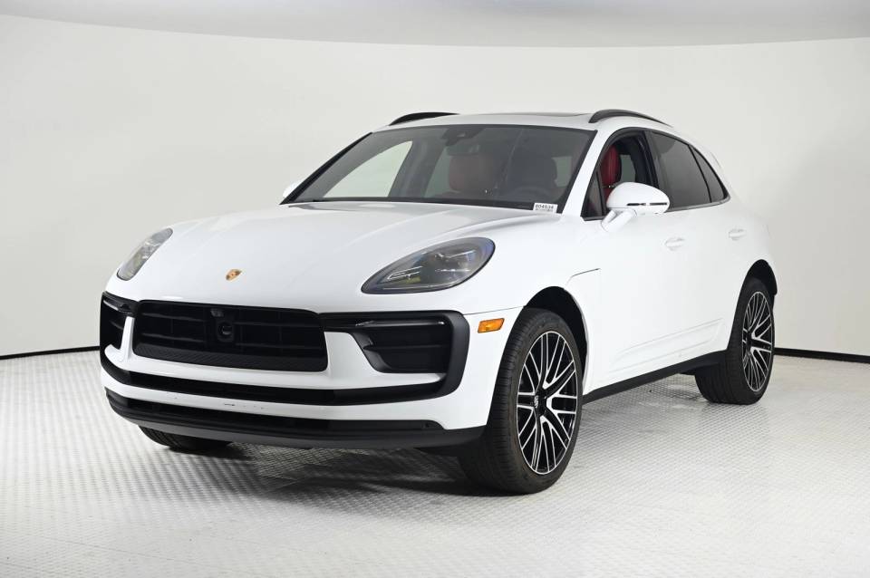 2025 Porsche Macan