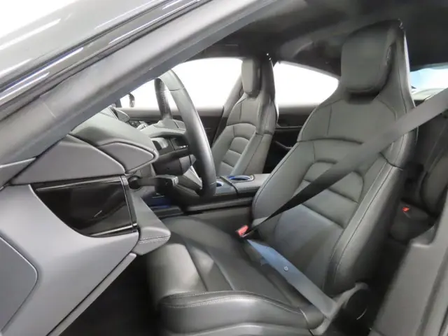 2025 Porsche Taycan S - Photo 38