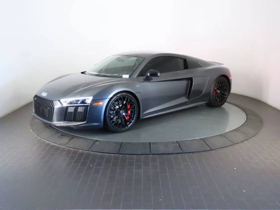 2018 Audi R8 V10 RWD photo