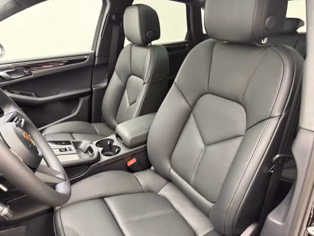 2026 Porsche Macan Base - Photo 34