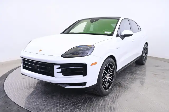 2026 Porsche Cayenne Coup E-Hybrid - Photo 6