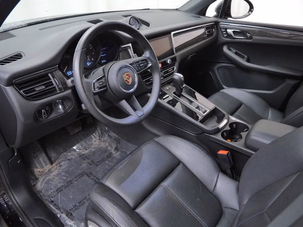 2025 Porsche Macan Base - Photo 28