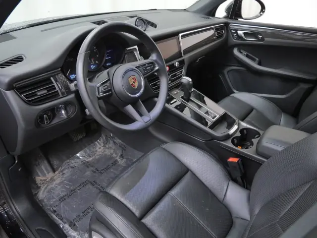 2025 Porsche Macan Base - Photo 30
