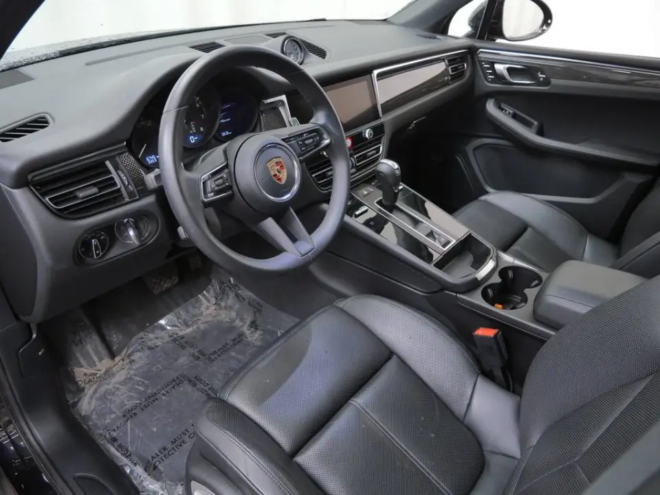 2025 Porsche Macan Base - Photo 31