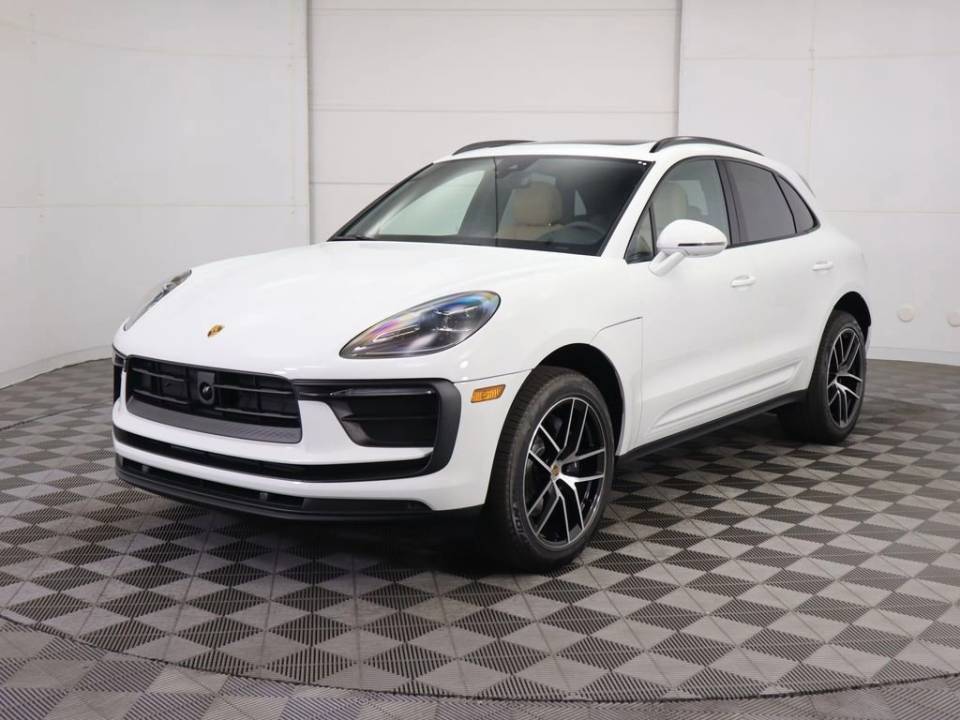 2025 Porsche Macan Base