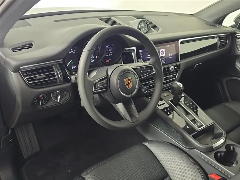 2026 Porsche Macan Base - Photo 31