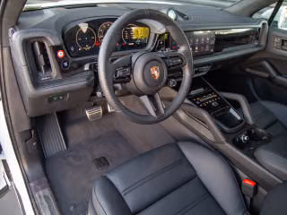 2026 Porsche Cayenne GTS - Photo 25