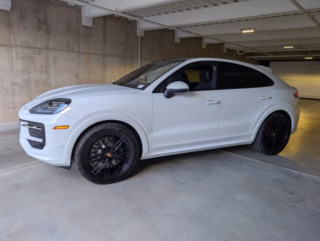 2026 Porsche Cayenne Coup S - Photo 10