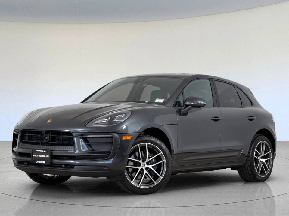2025 Porsche Macan Base