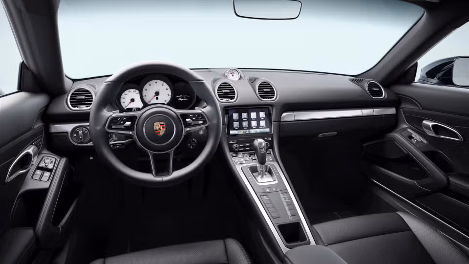 2025 Porsche 718 28